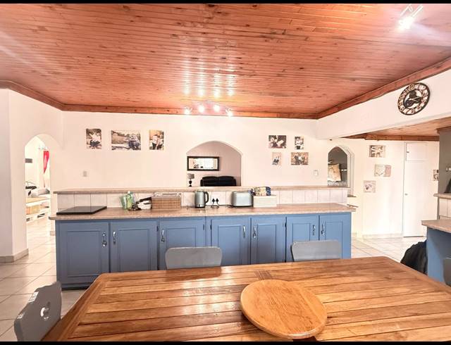 5 BEDROOM HOUSE FOR SALE IN HUTTENHEIGHTS